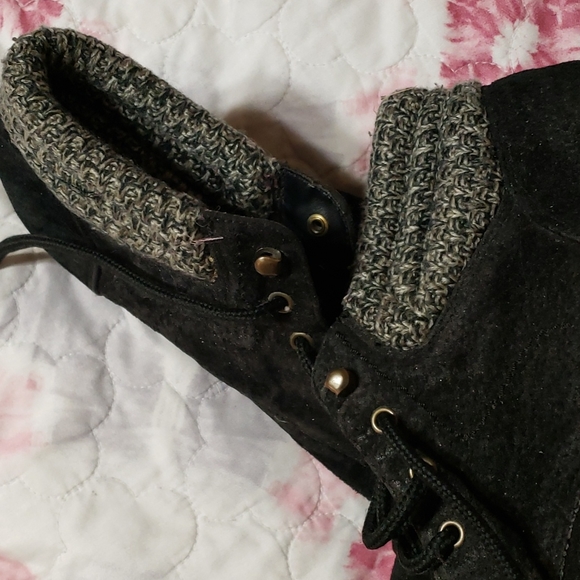 Lace-Up Ankle Boots - Picture 2 of 7